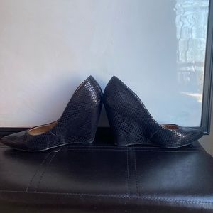 Black wedge heels